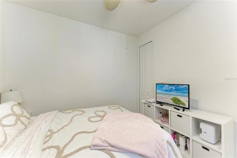 House in Venice, Florida 2 bedrooms, 141.58 sq.m. № 2412732 - photo 27