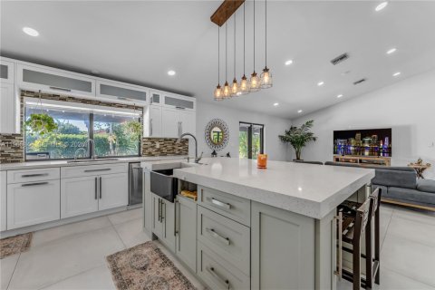 Купить виллу или дом в Хомстед, Флорида 4 спальни, 316.61м2, № 2033454 - фото 13