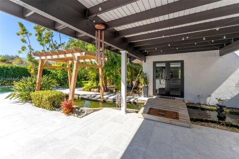 Купить виллу или дом в Хомстед, Флорида 4 спальни, 316.61м2, № 2033454 - фото 16