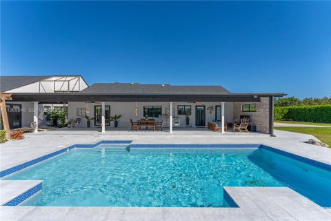Купить виллу или дом в Хомстед, Флорида 4 спальни, 316.61м2, № 2033454 - фото 3
