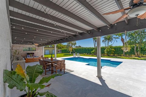 Купить виллу или дом в Хомстед, Флорида 4 спальни, 316.61м2, № 2033454 - фото 14