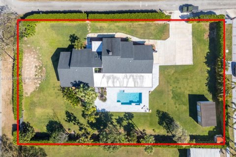 Купить виллу или дом в Хомстед, Флорида 4 спальни, 316.61м2, № 2033454 - фото 8