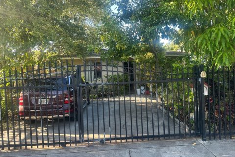 Villa ou maison à Miami, Floride 4 chambres, 127.83 m2 № 2021192