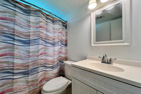 Condo in West Palm Beach, Florida, 2 bedrooms  № 2146483 - photo 8