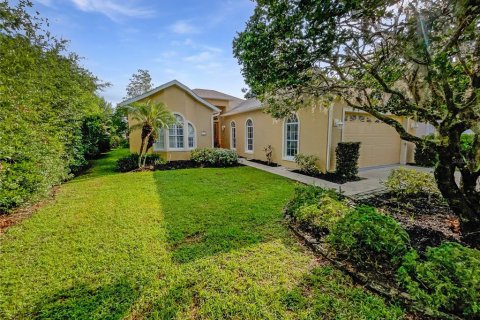 House in Yalaha, Florida 2 bedrooms, 204.29 sq.m. № 1803541 - photo 22