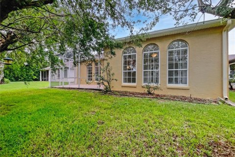 House in Yalaha, Florida 2 bedrooms, 204.29 sq.m. № 1803541 - photo 21