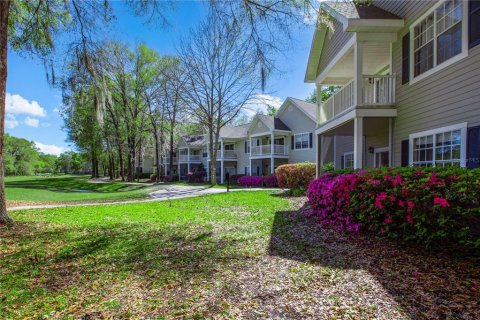 Condo in Gainesville, Florida, 3 bedrooms  № 2129901 - photo 30