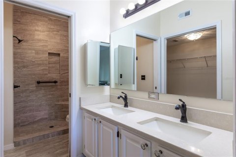 Condo in Gainesville, Florida, 3 bedrooms  № 2129901 - photo 14