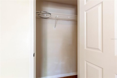 Condo in Gainesville, Florida, 3 bedrooms  № 2129901 - photo 18