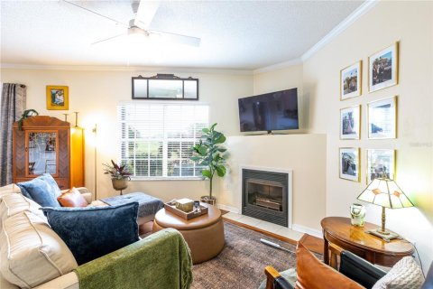 Condo in Gainesville, Florida, 3 bedrooms  № 2129901 - photo 8