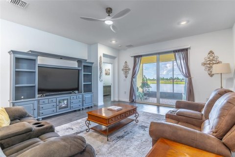 Duplex in Palm Bay, Florida 3 bedrooms, 163.32 sq.m. № 1883150 - photo 23