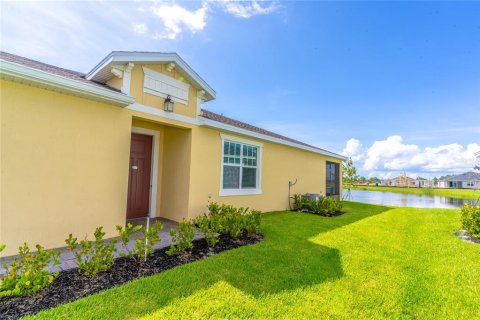 Duplex in Palm Bay, Florida 3 bedrooms, 163.32 sq.m. № 1883150 - photo 16