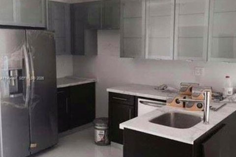 Adosado en alquiler en North Miami Beach, Florida, 2 dormitorios, 137.5 m2 № 2026353 - foto 6