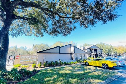Condo in Tampa, Florida, 2 bedrooms  № 2214226 - photo 22