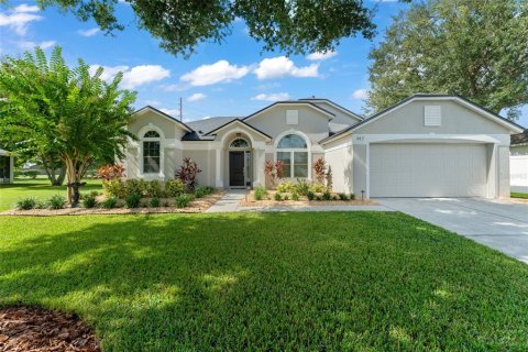 House in Davenport, Florida 3 bedrooms, 157.19 sq.m. № 1910565 - photo 1