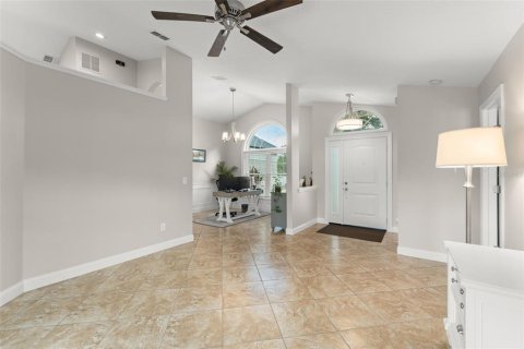 House in Davenport, Florida 3 bedrooms, 157.19 sq.m. № 1910565 - photo 4