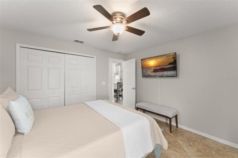 House in Davenport, Florida 3 bedrooms, 157.19 sq.m. № 1910565 - photo 26