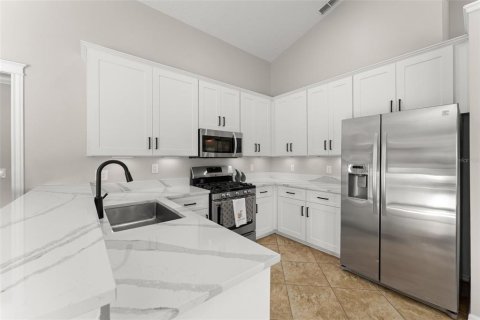House in Davenport, Florida 3 bedrooms, 157.19 sq.m. № 1910565 - photo 20