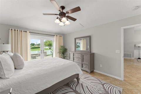 House in Davenport, Florida 3 bedrooms, 157.19 sq.m. № 1910565 - photo 10