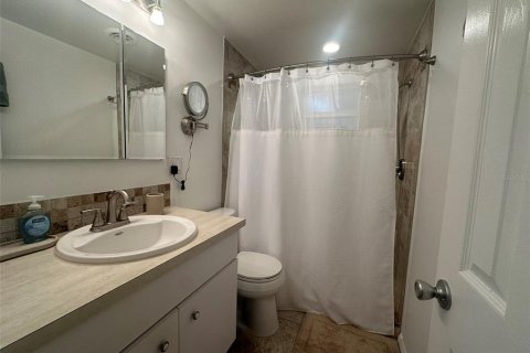 House in Englewood, Florida 3 bedrooms, 122.82 sq.m. № 1387019 - photo 16