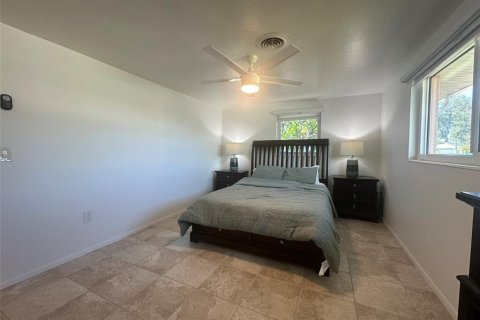 House in Englewood, Florida 3 bedrooms, 122.82 sq.m. № 1387019 - photo 14