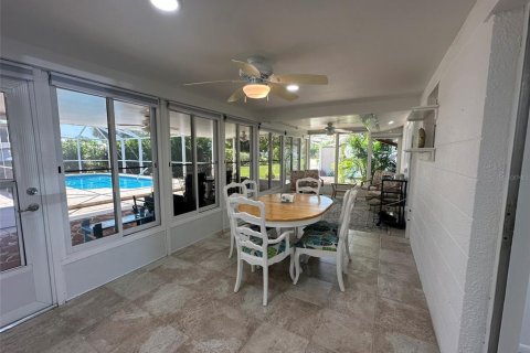 House in Englewood, Florida 3 bedrooms, 122.82 sq.m. № 1387019 - photo 25