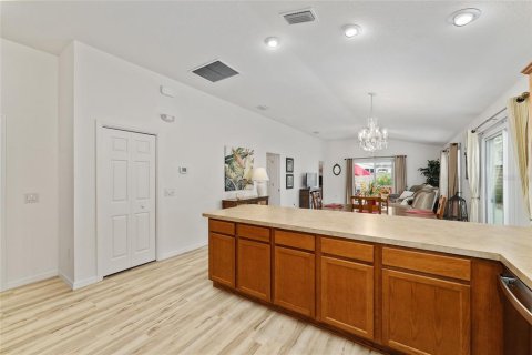 Casa en venta en The Villages, Florida, 3 dormitorios, 129.78 m2 № 1820601 - foto 7