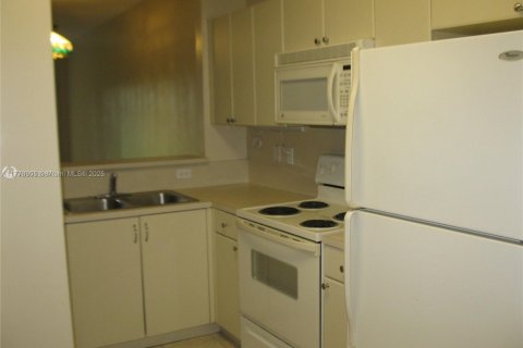 Townhouse in Homestead, Florida 2 bedrooms, 98.94 sq.m. № 1714263 - photo 10