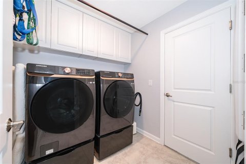 Casa en venta en Kissimmee, Florida, 4 dormitorios, 179.77 m2 № 1716956 - foto 17