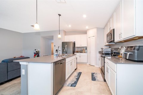 Casa en venta en Kissimmee, Florida, 4 dormitorios, 179.77 m2 № 1716956 - foto 12