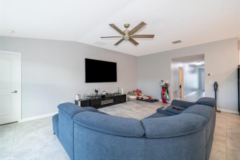 Casa en venta en Kissimmee, Florida, 4 dormitorios, 179.77 m2 № 1716956 - foto 10