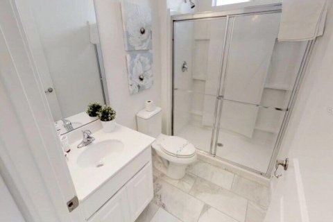 Снять в аренду виллу или дом в Киссимми, Флорида 6 спален, 266.82м2, № 2098741 - фото 10