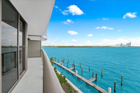 Condo in Bay Harbor Islands, Florida, 3 bedrooms  № 1996012 - photo 6