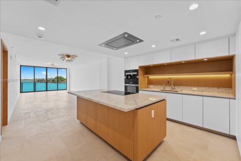 Condo in Bay Harbor Islands, Florida, 3 bedrooms  № 1996012 - photo 8