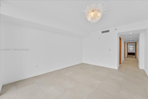 Condo in Bay Harbor Islands, Florida, 3 bedrooms  № 1996012 - photo 19