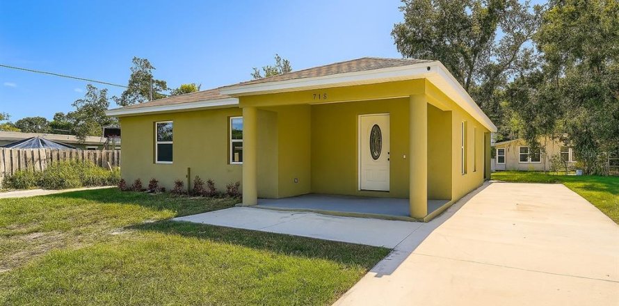 House in Bradenton, Florida 3 bedrooms, 129.97 sq.m. № 1793981