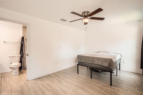 House in Bradenton, Florida 3 bedrooms, 129.97 sq.m. № 1793981 - photo 14