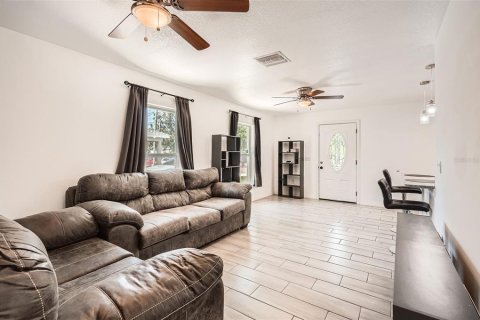 House in Bradenton, Florida 3 bedrooms, 129.97 sq.m. № 1793981 - photo 10