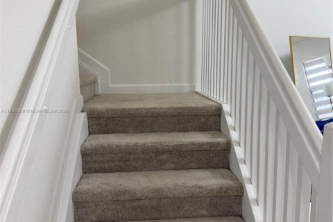 Townhouse in Homestead, Florida 4 bedrooms, 157.47 sq.m. № 1685762 - photo 9