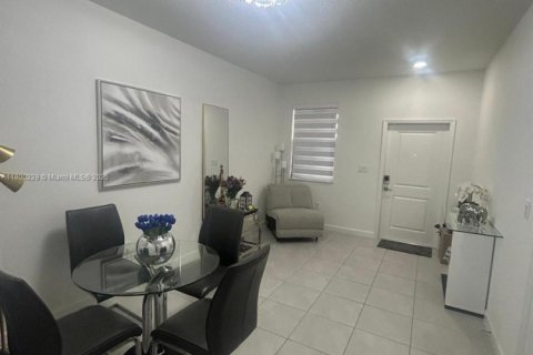 Townhouse in Homestead, Florida 4 bedrooms, 157.47 sq.m. № 1685762 - photo 7