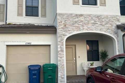 Townhouse in Homestead, Florida 4 bedrooms, 157.47 sq.m. № 1685762 - photo 1