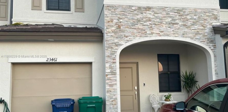 Townhouse in Homestead, Florida 4 bedrooms, 157.47 sq.m. № 1685762