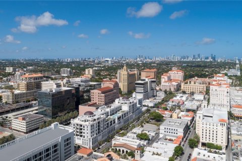 Condo in Coral Gables, Florida, 2 bedrooms  № 2060906 - photo 27
