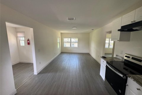 Apartamento en alquiler en Clearwater, Florida, 2 dormitorios, 69.68 m2 № 1851835 - foto 3