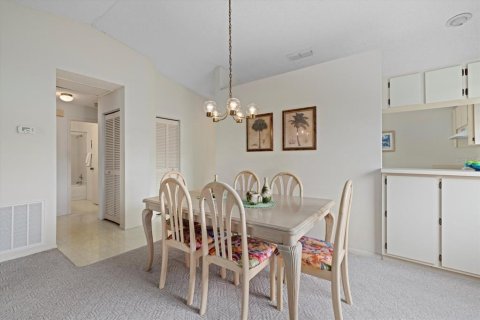 House in Nokomis, Florida 2 bedrooms, 100.15 sq.m. № 1717689 - photo 9