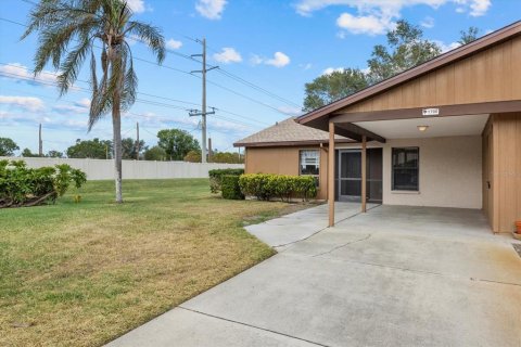 House in Nokomis, Florida 2 bedrooms, 100.15 sq.m. № 1717689 - photo 2