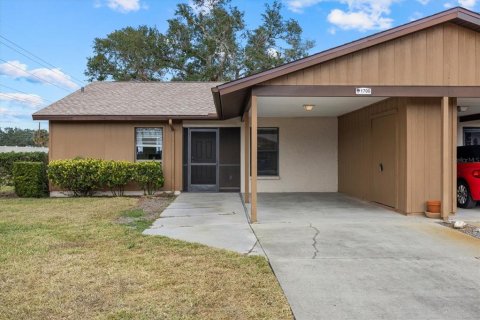 House in Nokomis, Florida 2 bedrooms, 100.15 sq.m. № 1717689 - photo 1