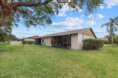 House in Nokomis, Florida 2 bedrooms, 100.15 sq.m. № 1717689 - photo 25