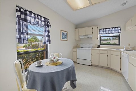 House in Nokomis, Florida 2 bedrooms, 100.15 sq.m. № 1717689 - photo 5