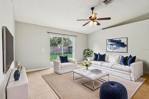 Villa ou maison à vendre à Orlando, Floride: 3 chambres, 117.43 m2 № 1793925 - photo 3